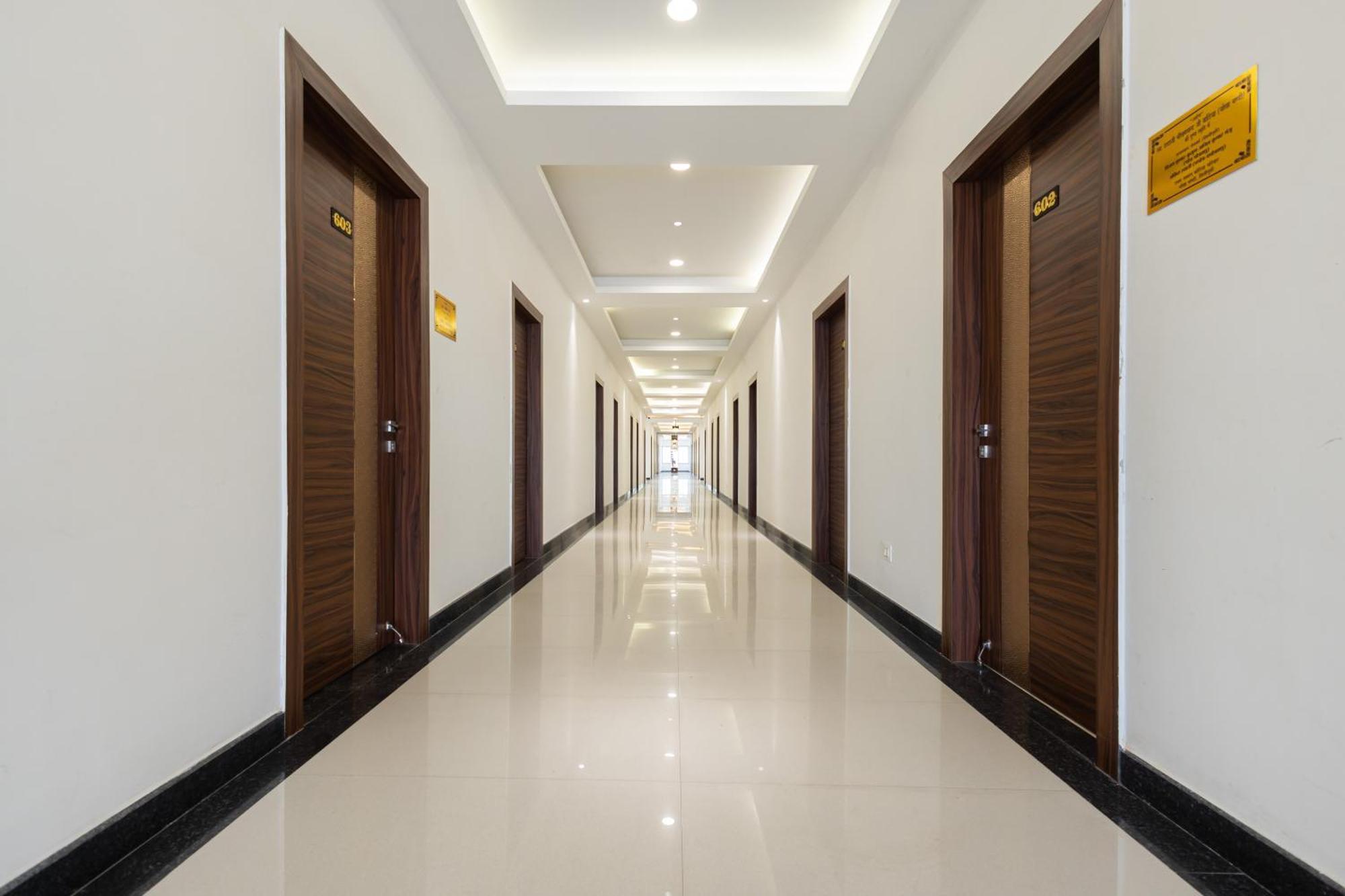 Maryada Maitri Resort -100 Rooms & 3 Banquets Siliguri Exteriör bild